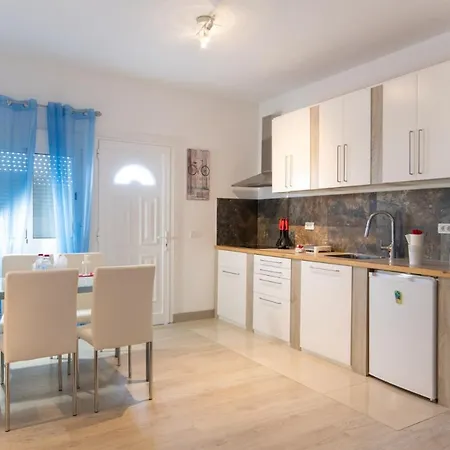 Acogedora Casa Con Vistas Al Mar, Wifi, Bbq Y Piscina Compartida *
