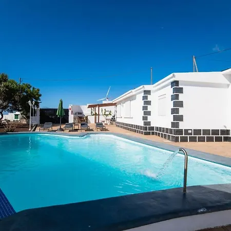 Acogedora Casa Con Vistas Al Mar, Wifi, Bbq Y Piscina Compartida 別荘