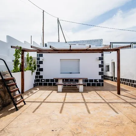 Acogedora Casa Con Vistas Al Mar, Wifi, Bbq Y Piscina Compartida 別荘