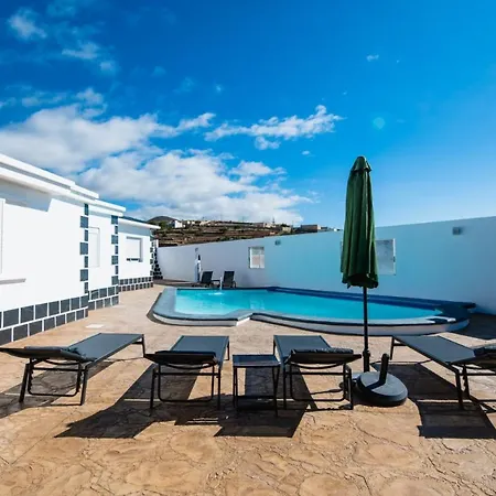 Acogedora Casa Con Vistas Al Mar, Wifi, Bbq Y Piscina Compartida 別荘